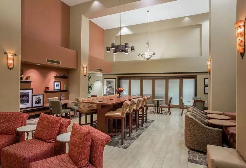 Отель Hampton Inn & Suites Yuba City