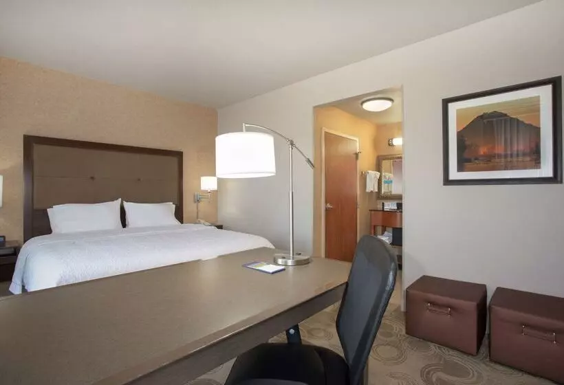 Отель Hampton Inn & Suites Yuba City