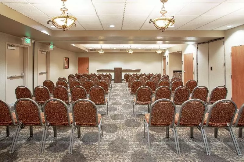 Отель Hampton Inn & Suites Yuba City