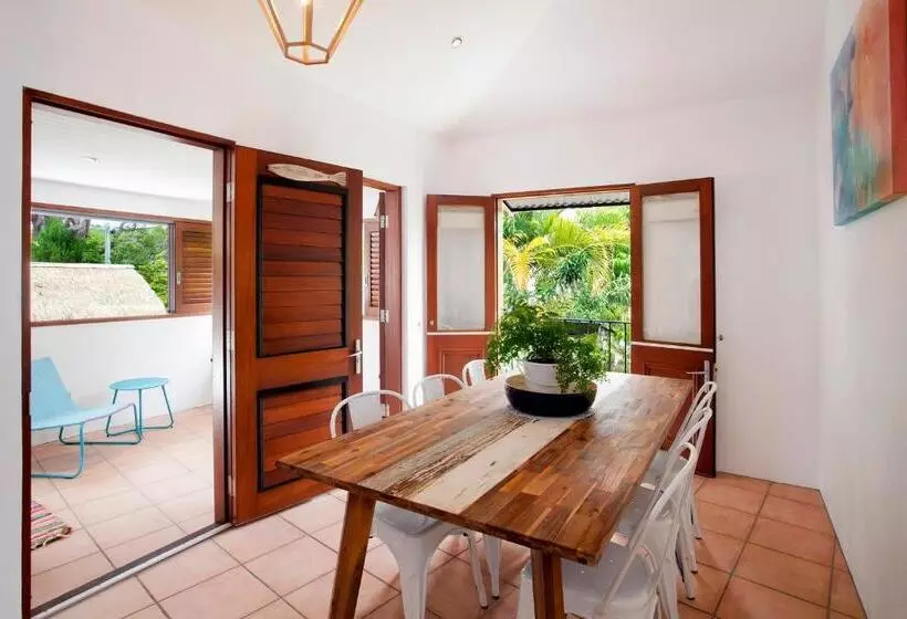 هتل L Auberge Noosa