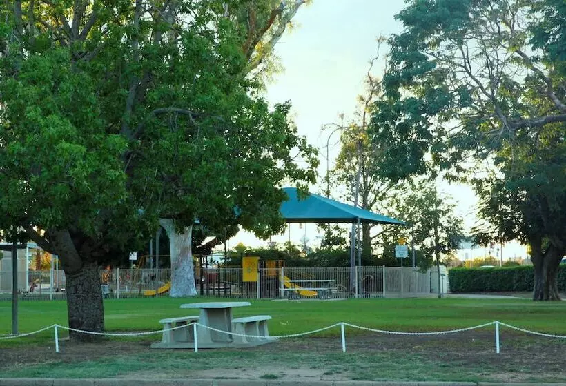 ホテル Longreach Motor Inn