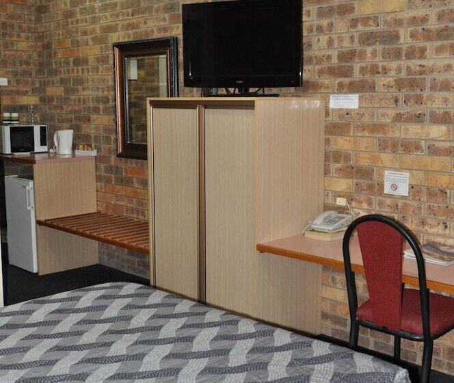 酒店 Longreach Motor Inn