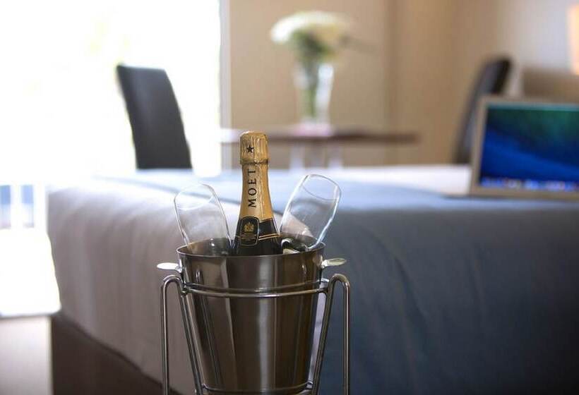 酒店 Longreach Motor Inn