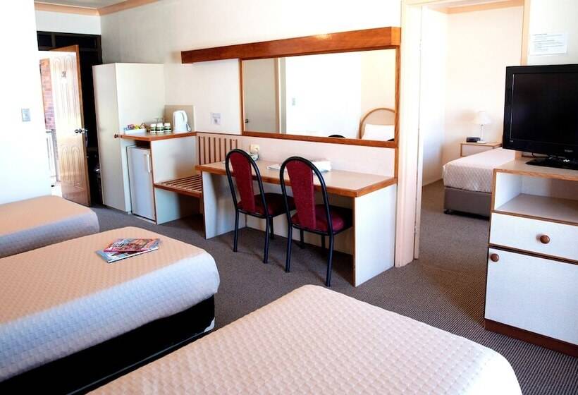 酒店 Longreach Motor Inn