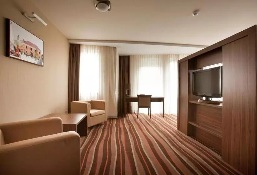 酒店 Makar Sport & Wellness