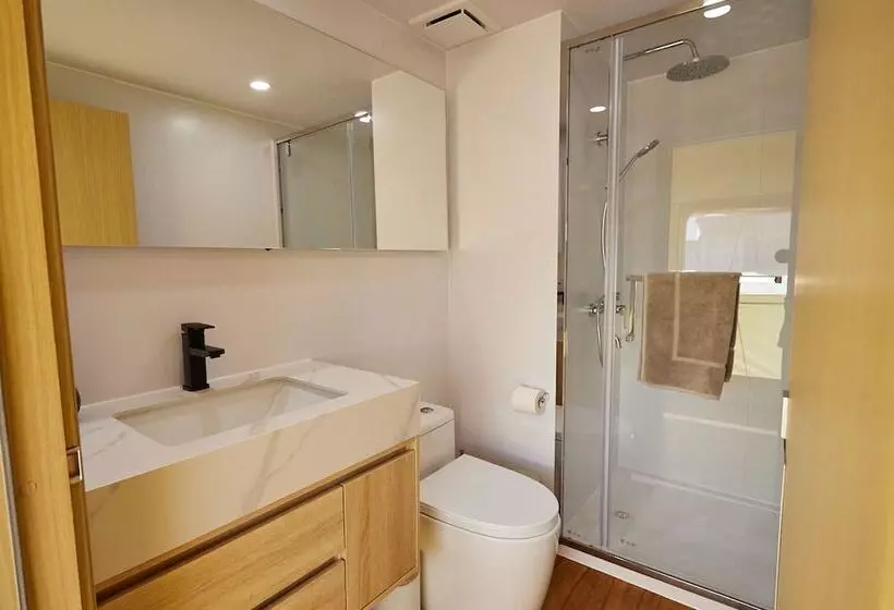 Отель Mount Hart Wilderness Lodge