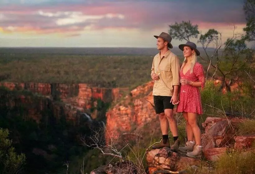 Отель Mount Hart Wilderness Lodge