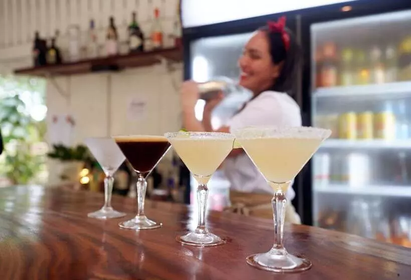 Отель Mount Hart Wilderness Lodge