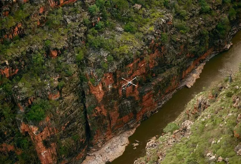 Отель Mount Hart Wilderness Lodge