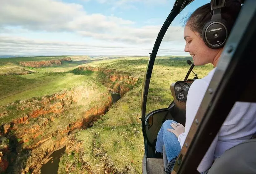 Отель Mount Hart Wilderness Lodge