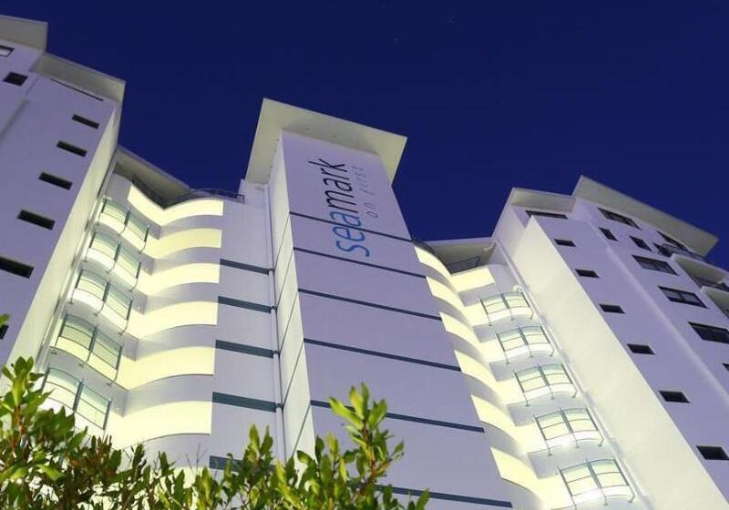 Hotel Seamark On First