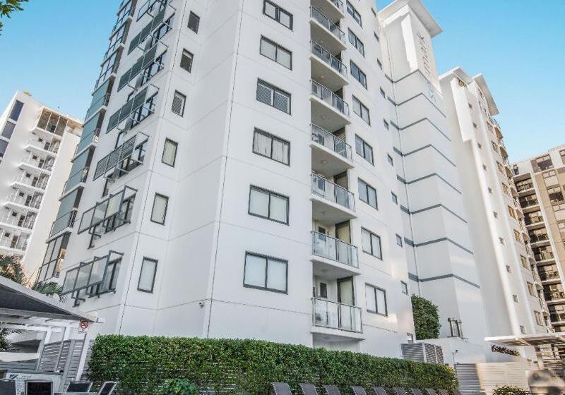 Hotel Seamark On First