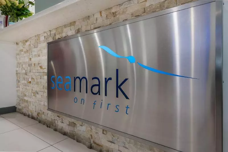 ホテル Seamark On First