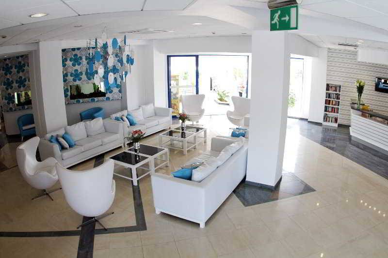 Lantiana Gardens Apart