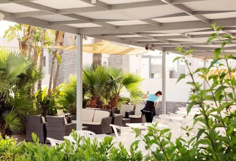 Lantiana Gardens Apart