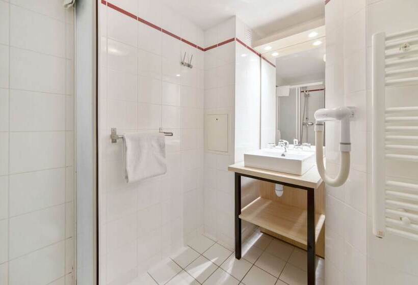 Comfort Aparthotel Versailles, St Cyr L Ecole