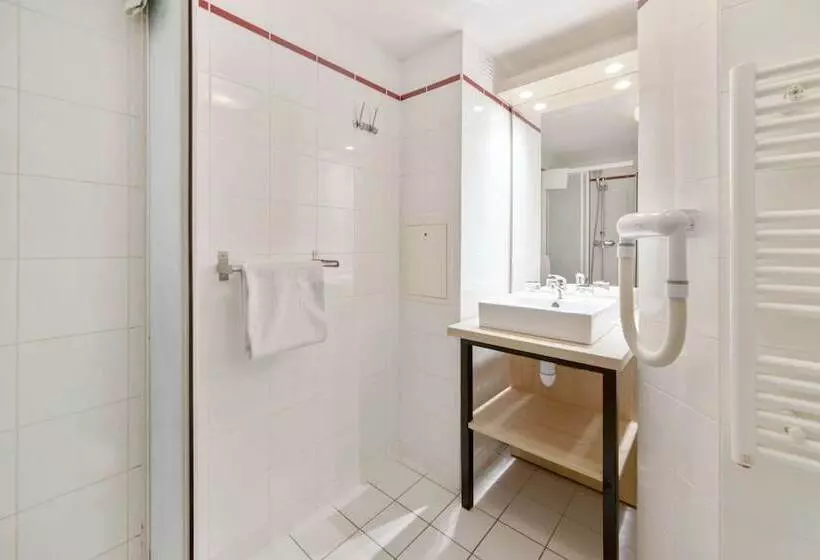 Comfort Aparthotel Versailles, St Cyr L Ecole