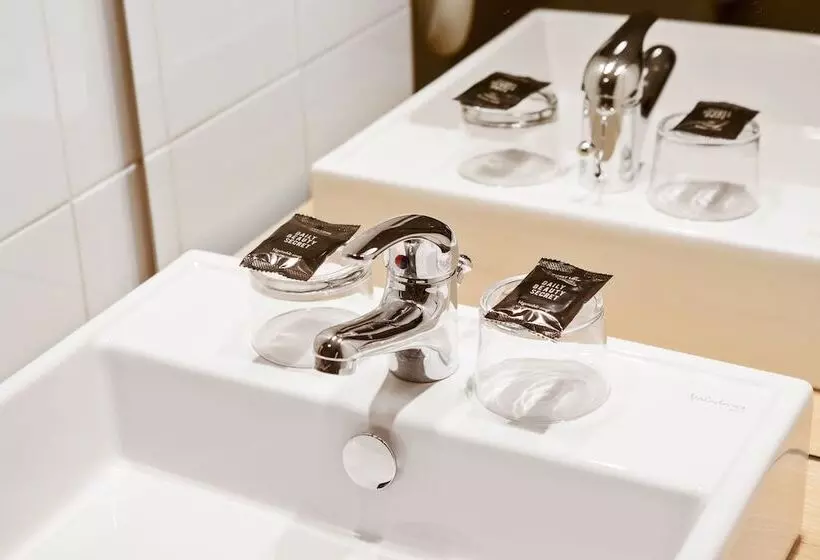 Comfort Aparthotel Versailles, St Cyr L Ecole