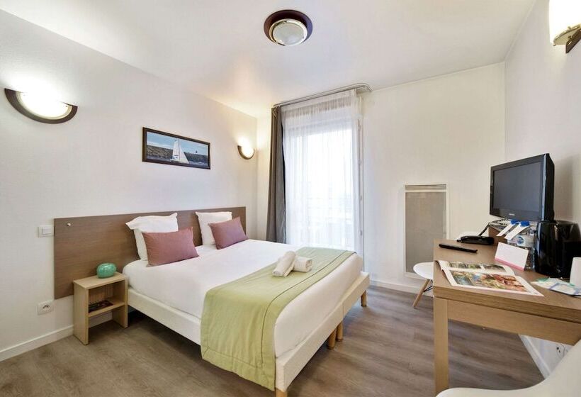 Comfort Aparthotel Versailles, St Cyr L Ecole
