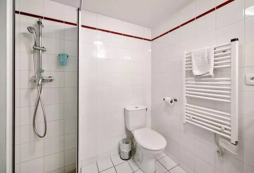 Comfort Aparthotel Versailles, St Cyr L Ecole