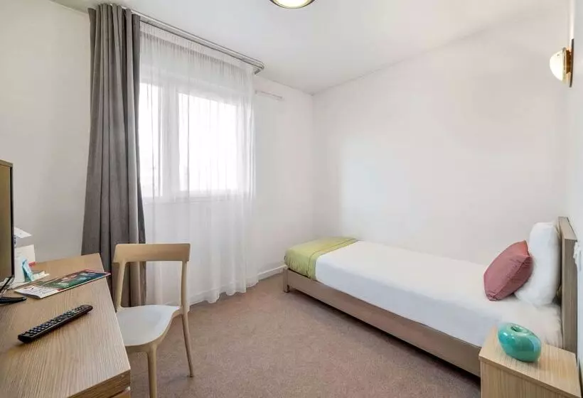 Comfort Aparthotel Versailles, St Cyr L Ecole