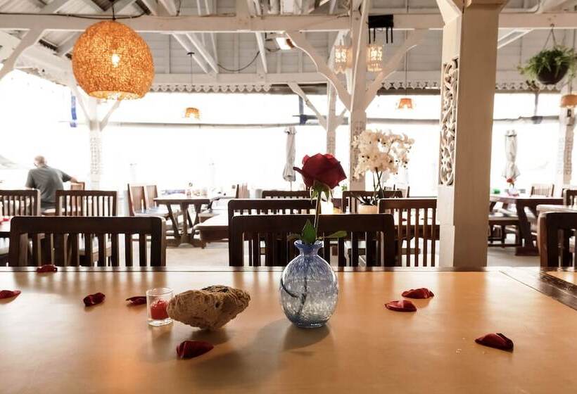 هتل Bay Beach Resort