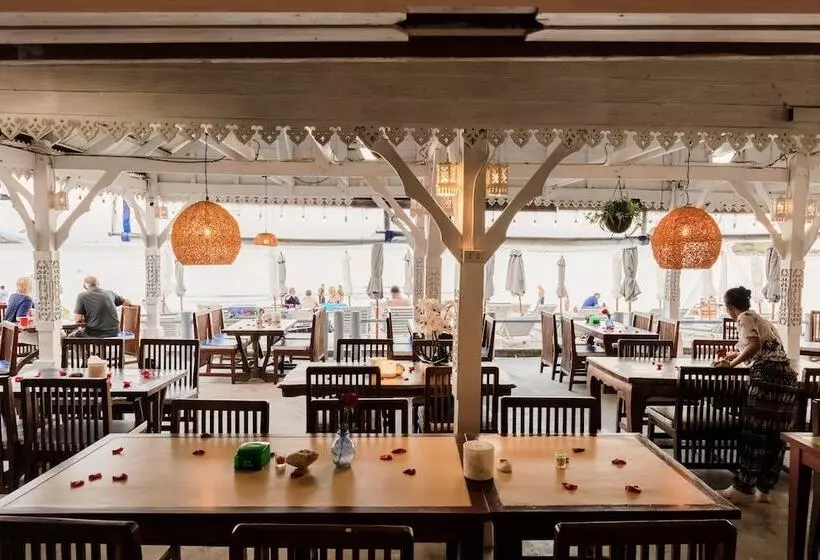 호텔 Bay Beach Resort