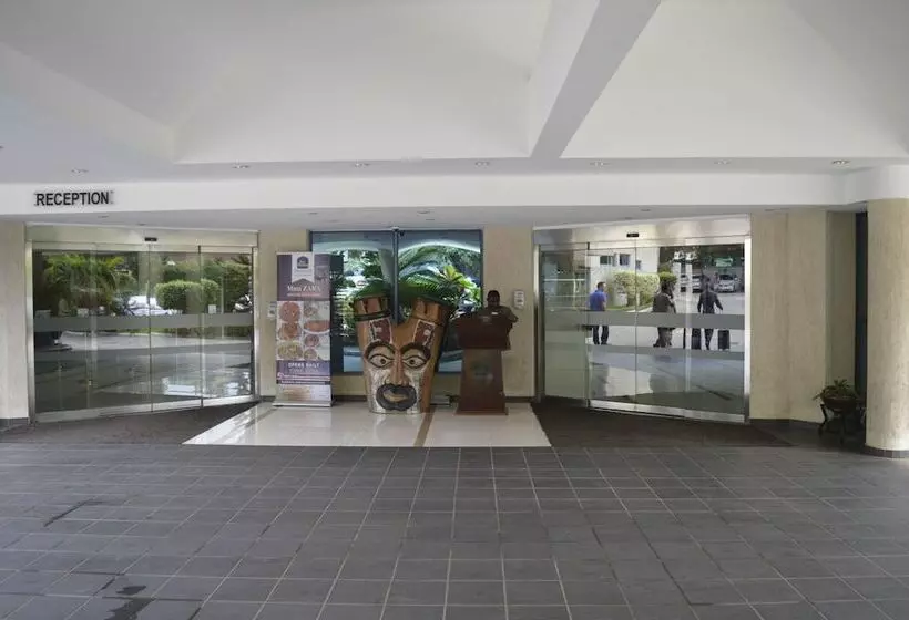 酒店 Best Western Premier Accra Airport