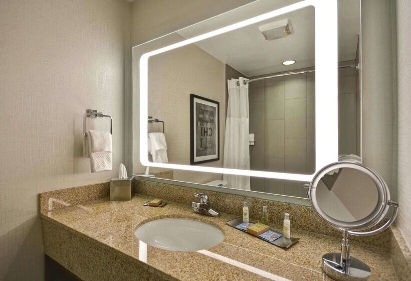 فندق Doubletree By Hilton Chicago Midway Airport