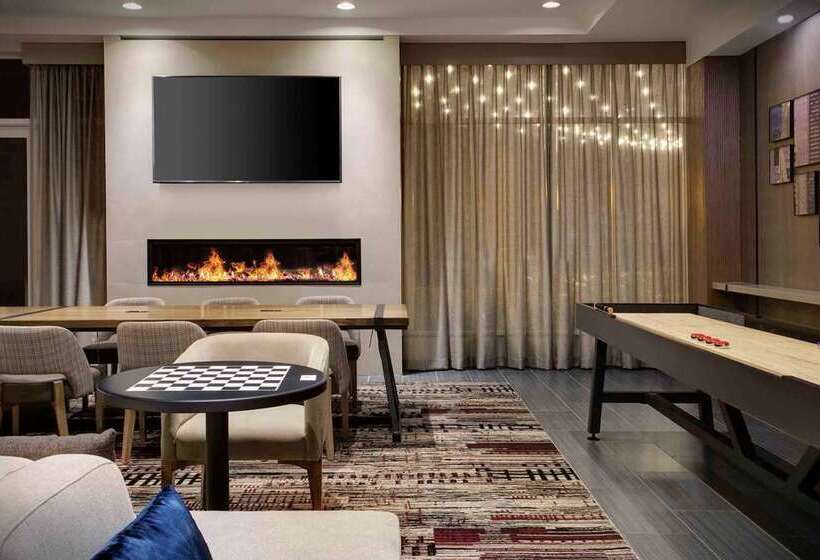 فندق Doubletree By Hilton Chicago Midway Airport