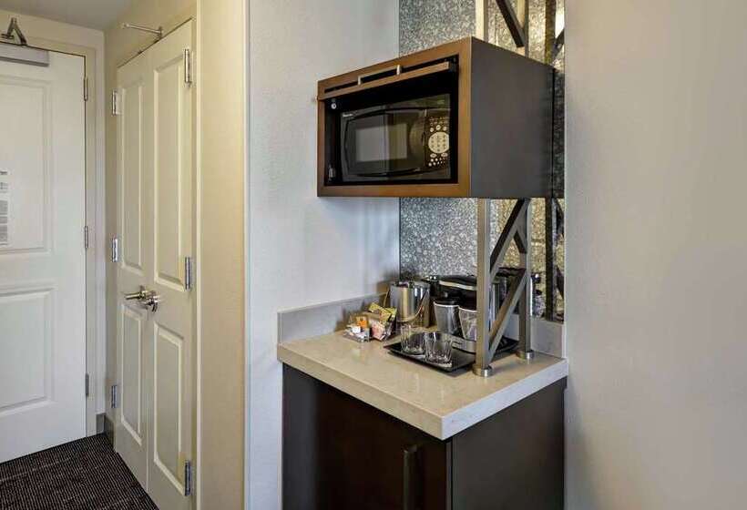 فندق Doubletree By Hilton Chicago Midway Airport