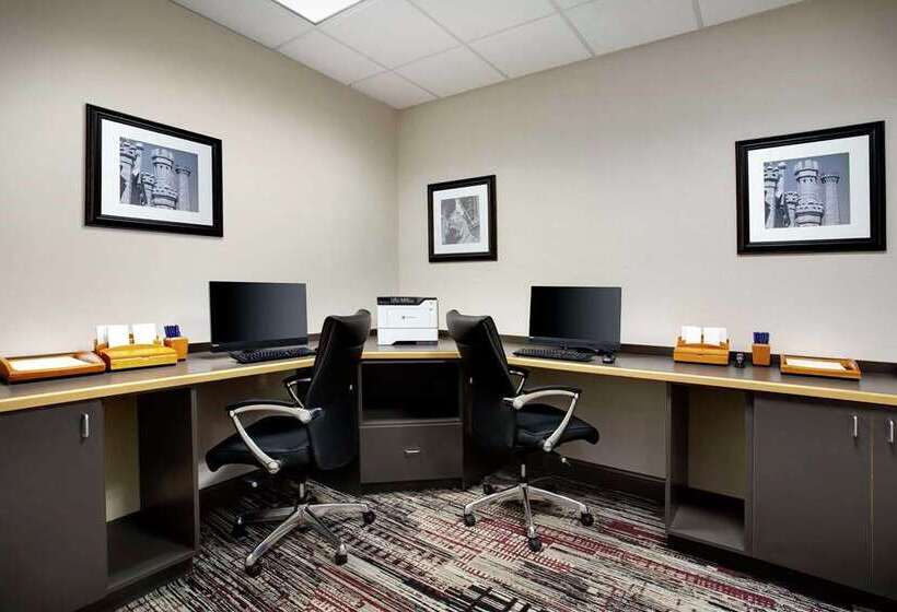 فندق Doubletree By Hilton Chicago Midway Airport