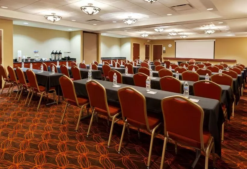 酒店 Hampton Inn & Suites Grove City