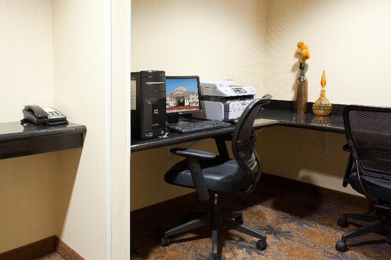 Holiday Inn Express Hotel & Suites Lamar By Ihg