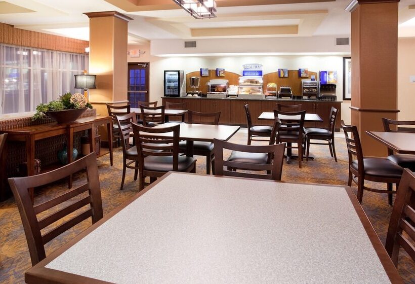 Holiday Inn Express Hotel & Suites Lamar By Ihg