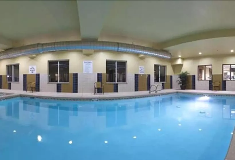 Holiday Inn Express Hotel & Suites Lamar By Ihg