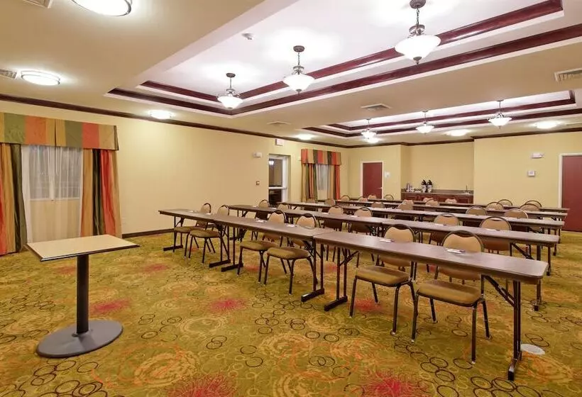 ホテル Holiday Inn Express Florence Northeast, An Ihg