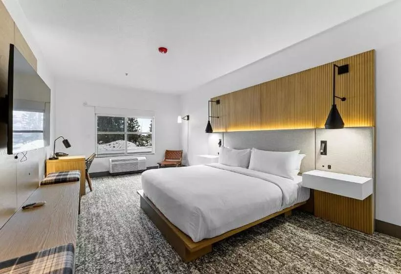 ホテル The Evergreen