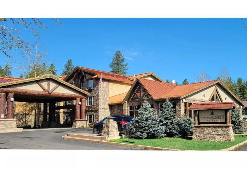 ホテル The Evergreen