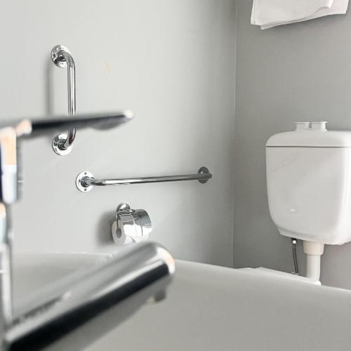 בית מלון כפרי Waves Luxury Suites