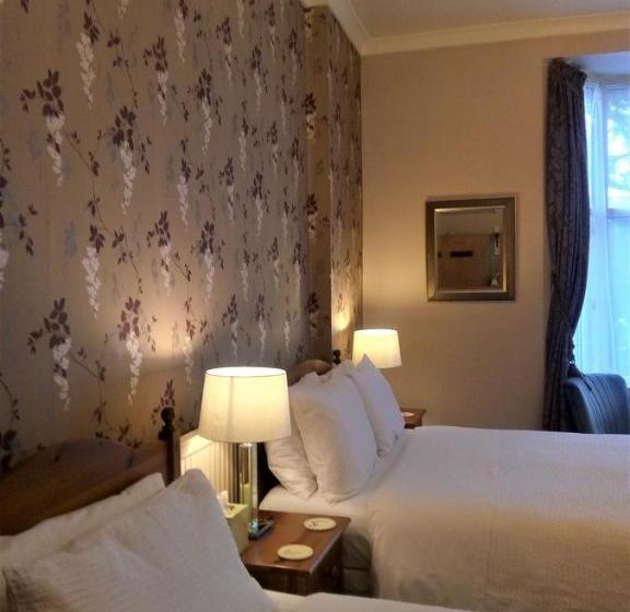 بنسيون Emsley Guest House