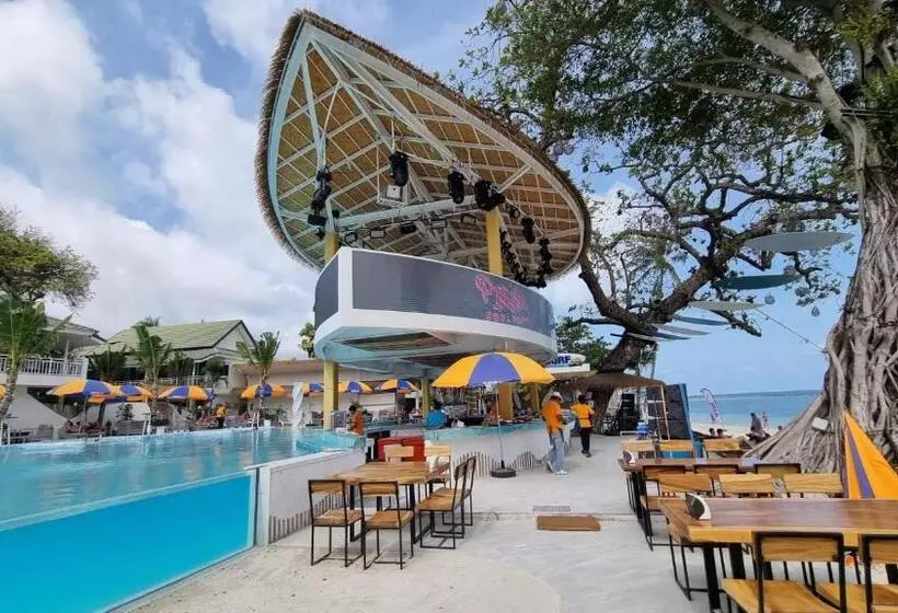 בית מלון כפרי Arkbar Beach Club