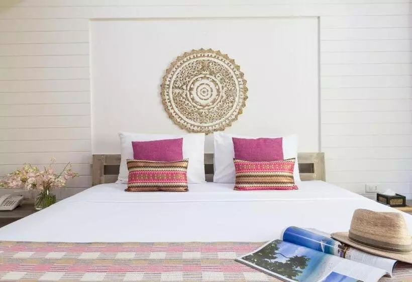 בית מלון כפרי Arkbar Beach Club