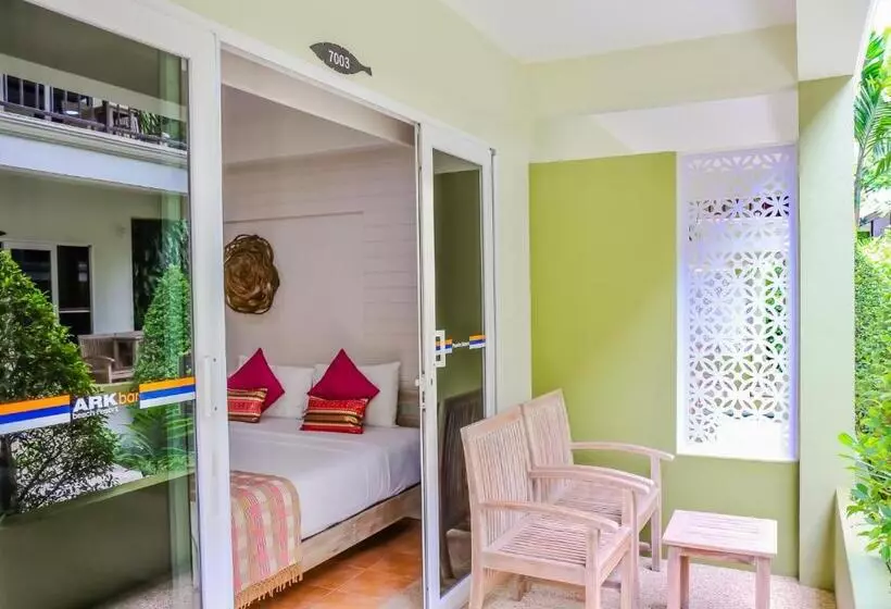 בית מלון כפרי Arkbar Beach Club