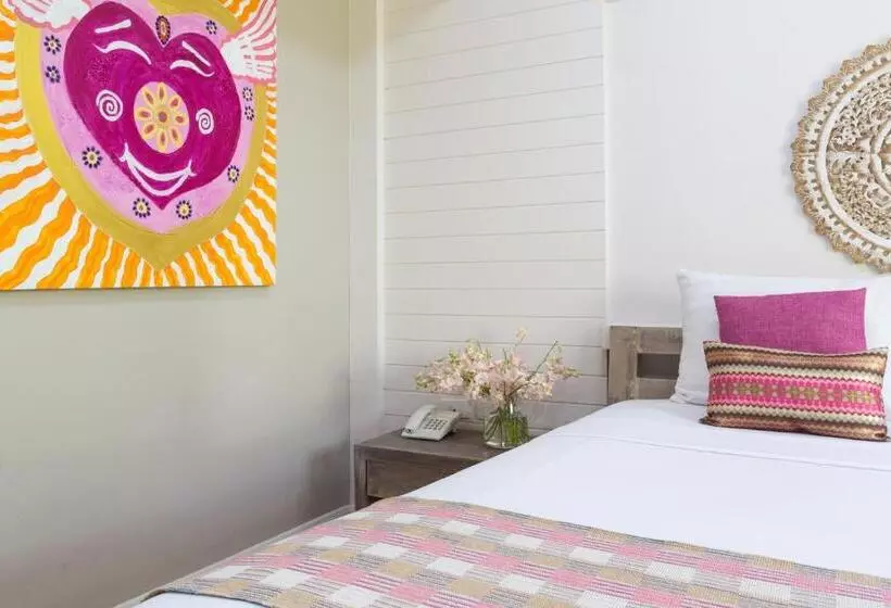 בית מלון כפרי Arkbar Beach Club