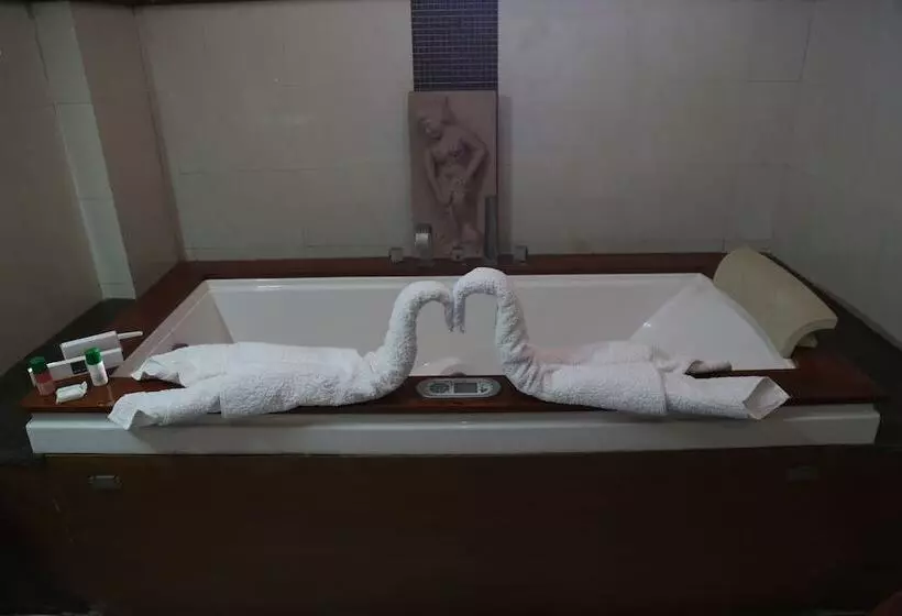 هتل Bhoomi Residency