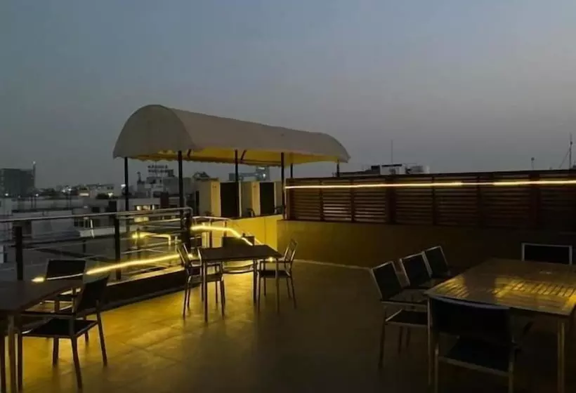 酒店 Ebony Boutique