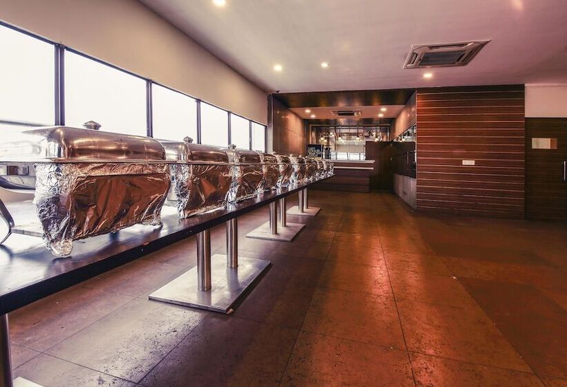 Отель Ebony Boutique