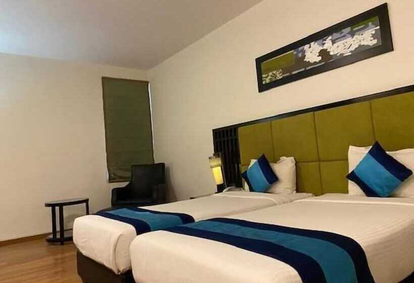 Отель Ebony Boutique