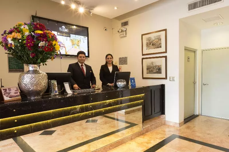 El Polo Apart Hotel & Suites